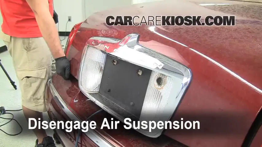 1999 Lincoln Town Car Signature 4.6L V8 Tires & Wheels Change a Flat Tire